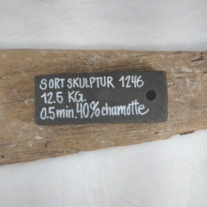 12,5 kg. Sort skulptur stentøjsler 40%