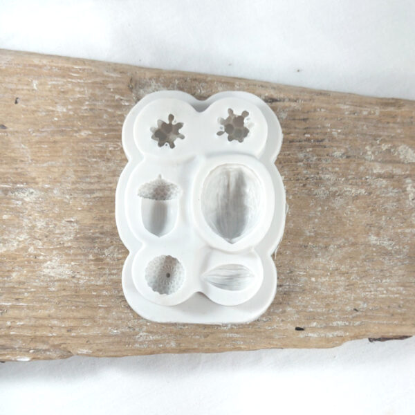 Silikoneform jul agern valnød walnut nød nødder stentøjsler ler form stentøj modeller vesterhavskunst